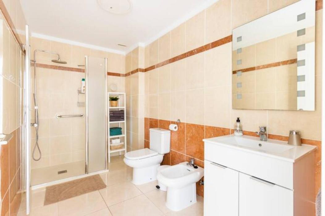 Amplio Y Comodo Apartamento En Callao Salvaje. Exteriér fotografie