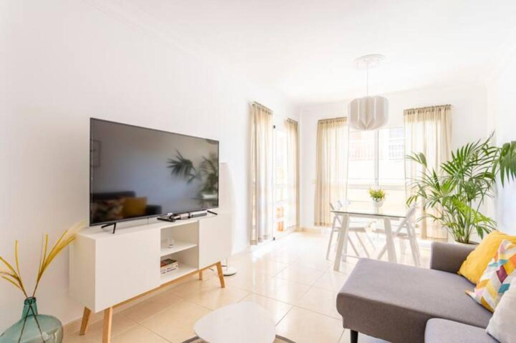 Amplio Y Comodo Apartamento En Callao Salvaje. Exteriér fotografie